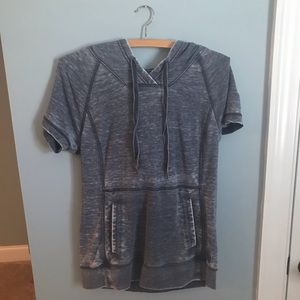 Short sleeve distressed hoodie tee